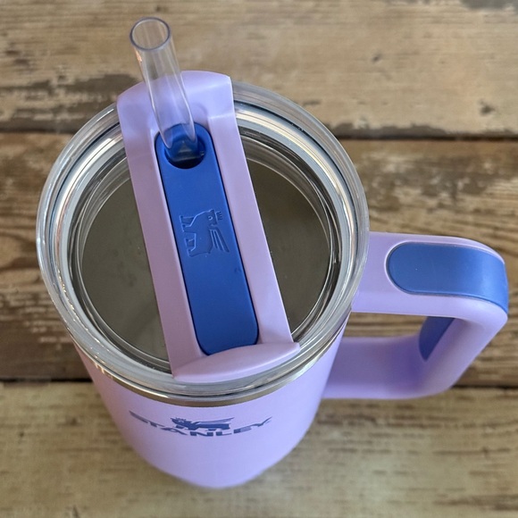 STANLEY THE QUENCHER H2.0 FLOWSTATE™ TUMBLER | 30 OZ - Picture 2 of 3